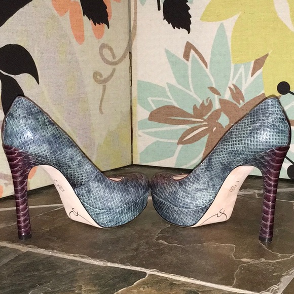NWOT Joan & David Python Snakeskin Heels - Picture 4 of 6